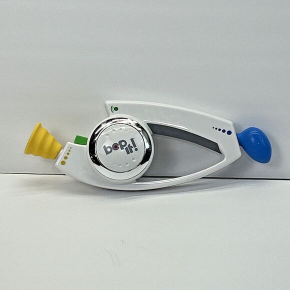 Hasbro Other - Bop It Shout It Electronic Handheld Game White Twist Pull Hasbro 2008 Works